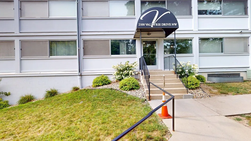 2100 Valkyrie Drive NW #302 Rochester, MN 55901