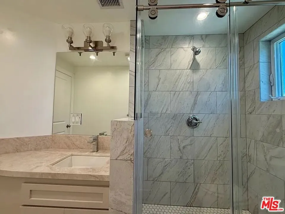 2807 Dunleer Place #1 Los Angeles, CA 90064