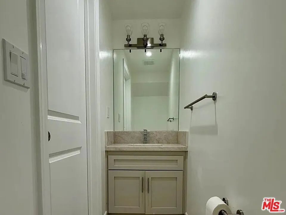2807 Dunleer Place #1 Los Angeles, CA 90064