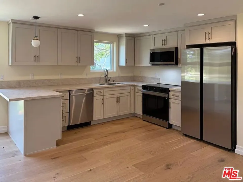 2807 Dunleer Place #1 Los Angeles, CA 90064