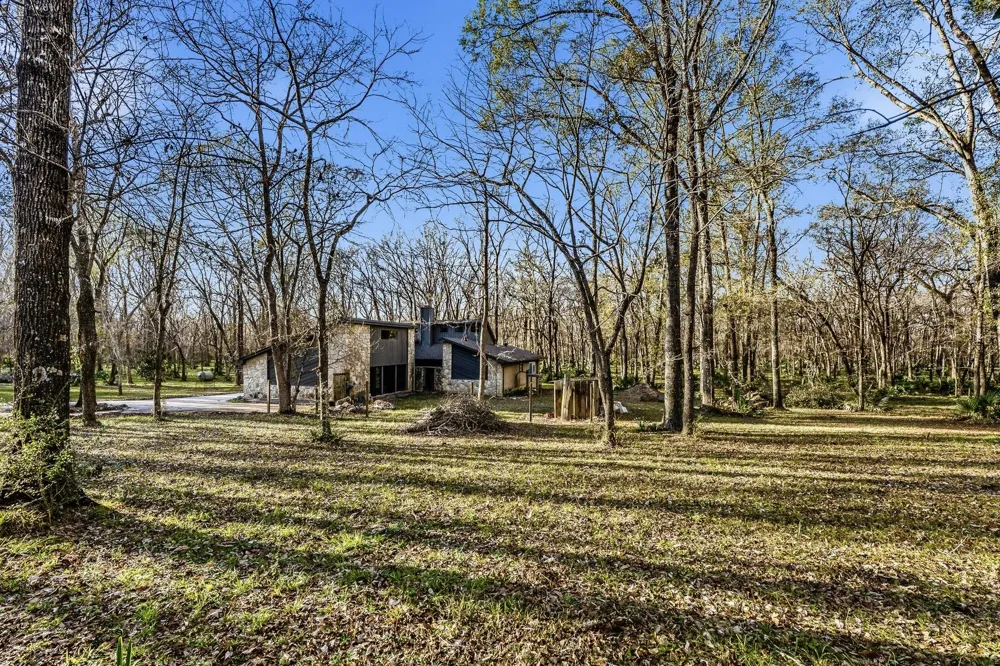 116 Natures Way Road Huntsville, TX 77340