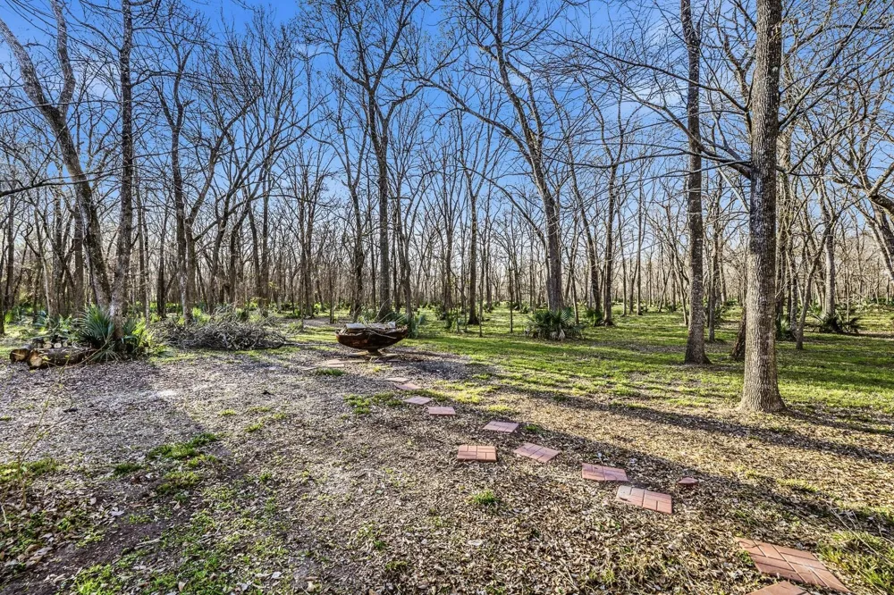 116 Natures Way Road Huntsville, TX 77340