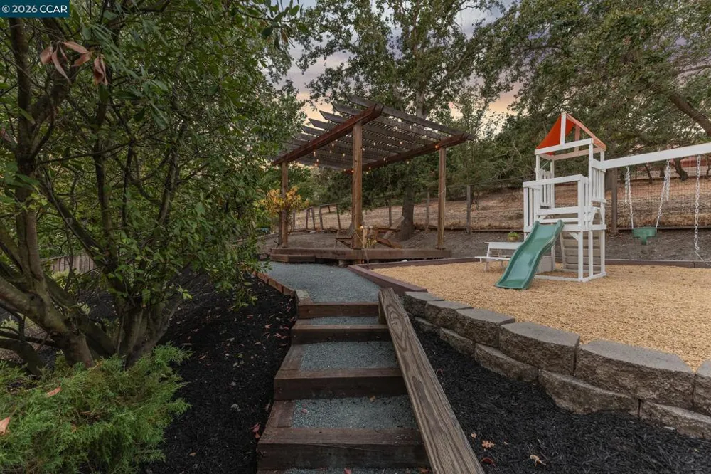 367 Shady Glen Rd Walnut Creek, CA 94596