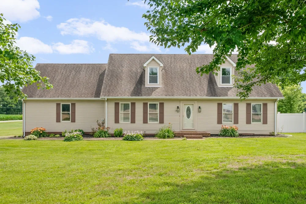 3805 Cadiz Rd Hopkinsville, KY 42240