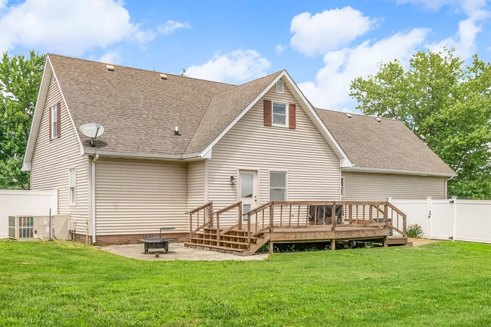 3805 Cadiz Rd Hopkinsville, KY 42240