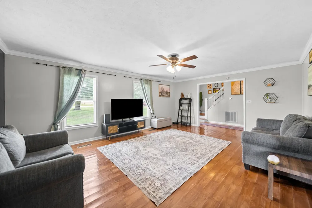 3805 Cadiz Rd Hopkinsville, KY 42240