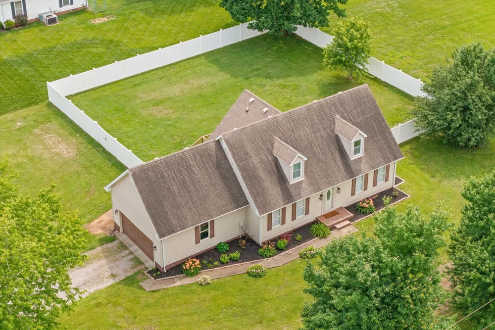 3805 Cadiz Rd Hopkinsville, KY 42240