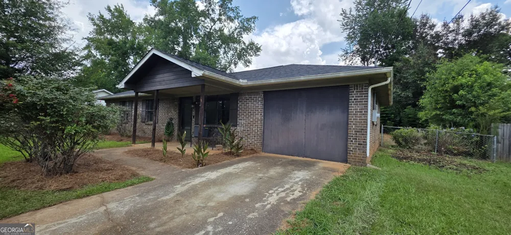 115 Grove Creek DR Locust Grove, GA 30248
