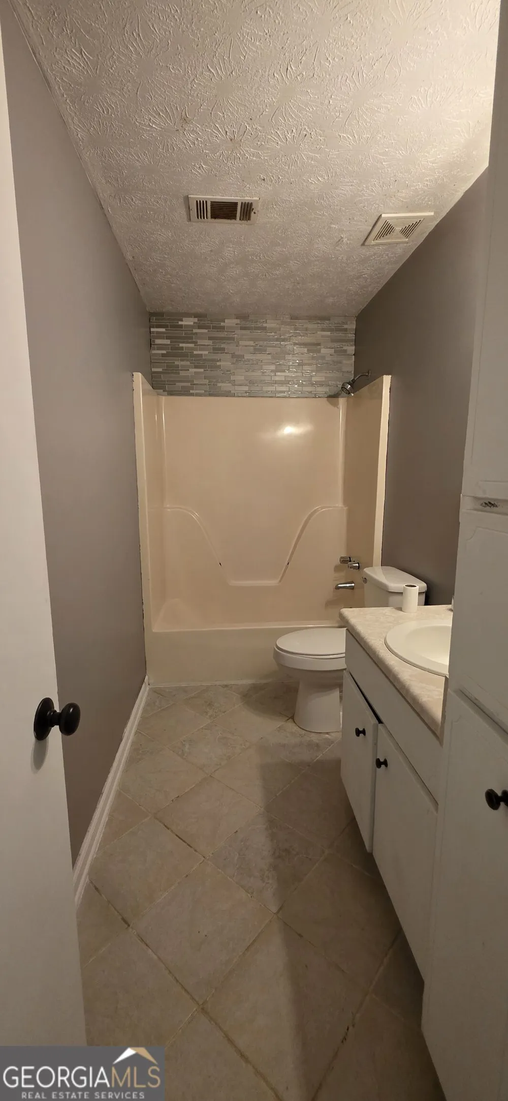115 Grove Creek DR Locust Grove, GA 30248