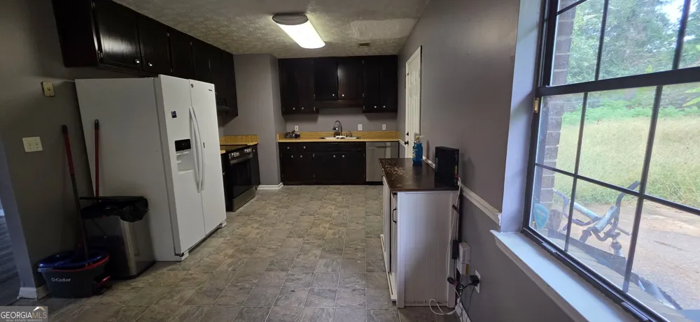 115 Grove Creek DR Locust Grove, GA 30248