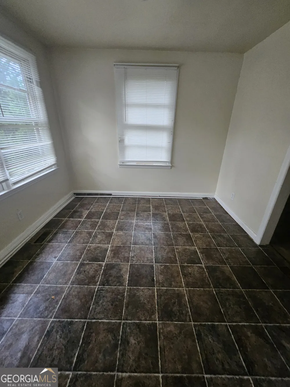 117 Lake DR Griffin, GA 30223