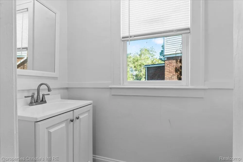 13575 Griggs Street Detroit City, MI 48238