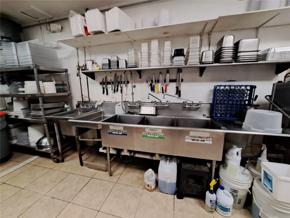 1600 ACHIEVA WAY Dunedin, FL 34698
