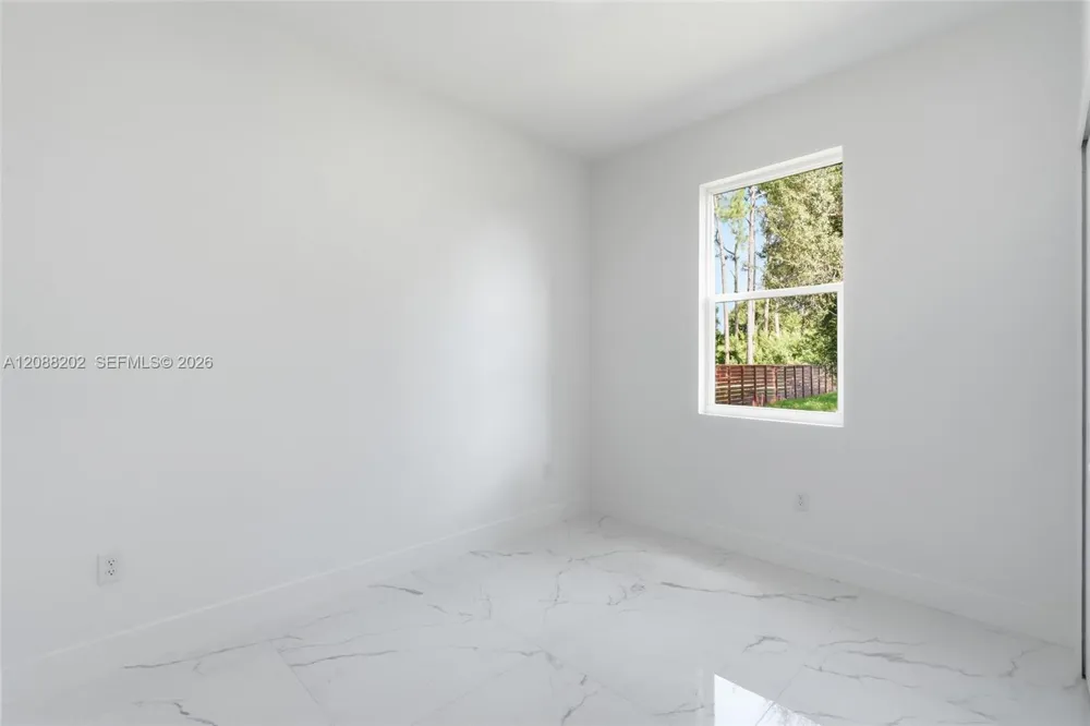 156 Carousel Ave La Belle, FL 33935