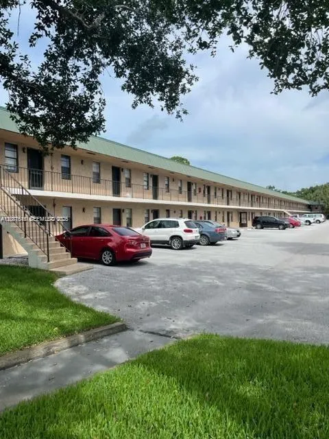 1021 SE Monterey Rd #1-20 Stuart, FL 34994