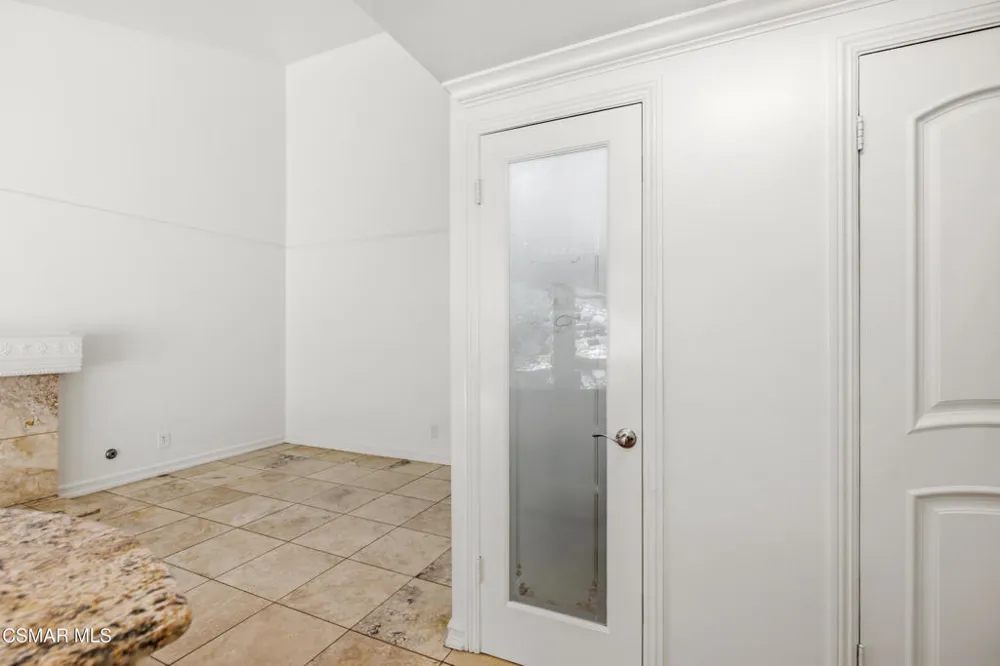 29407 Promontory Place Agoura Hills, CA 91301