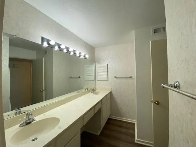 1100 Augusta Drive #46 Houston, TX 77057