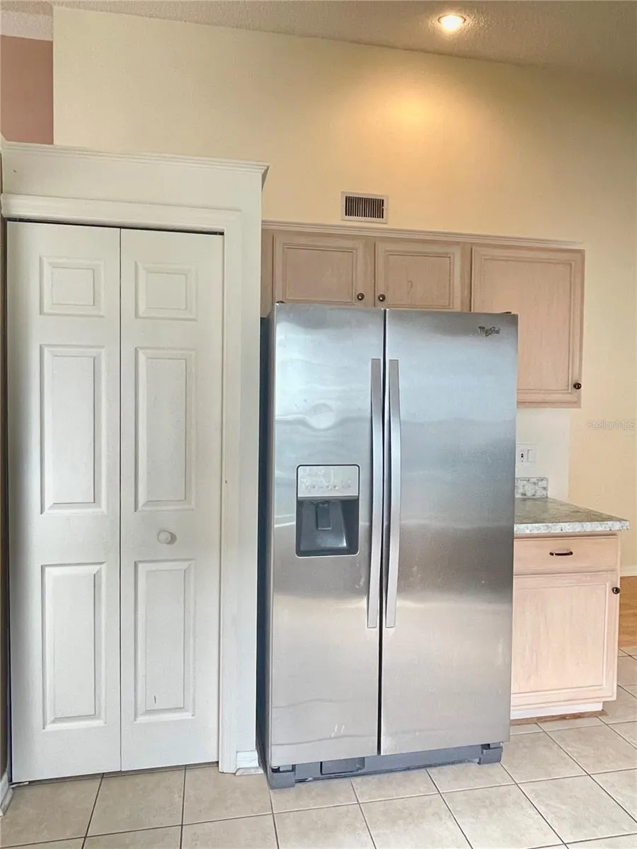 521 LEXINGDALE DR Orlando, FL 32828