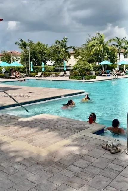 3337 W 105th Ter Hialeah, FL 33018