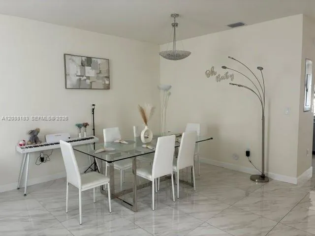 3337 W 105th Ter Hialeah, FL 33018