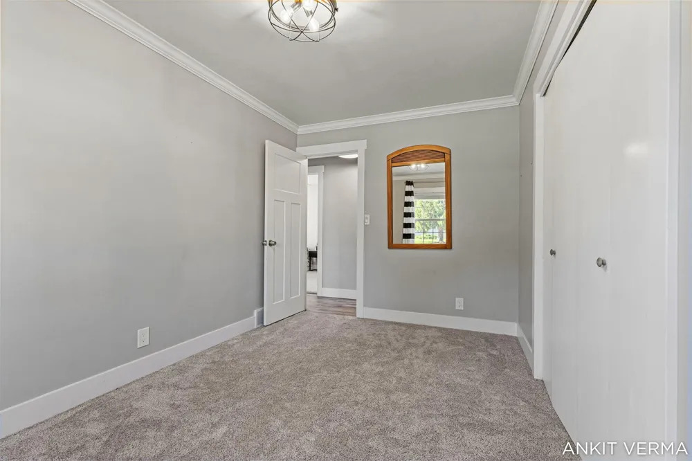 7439 Eastlane Avenue Jenison, MI 49428