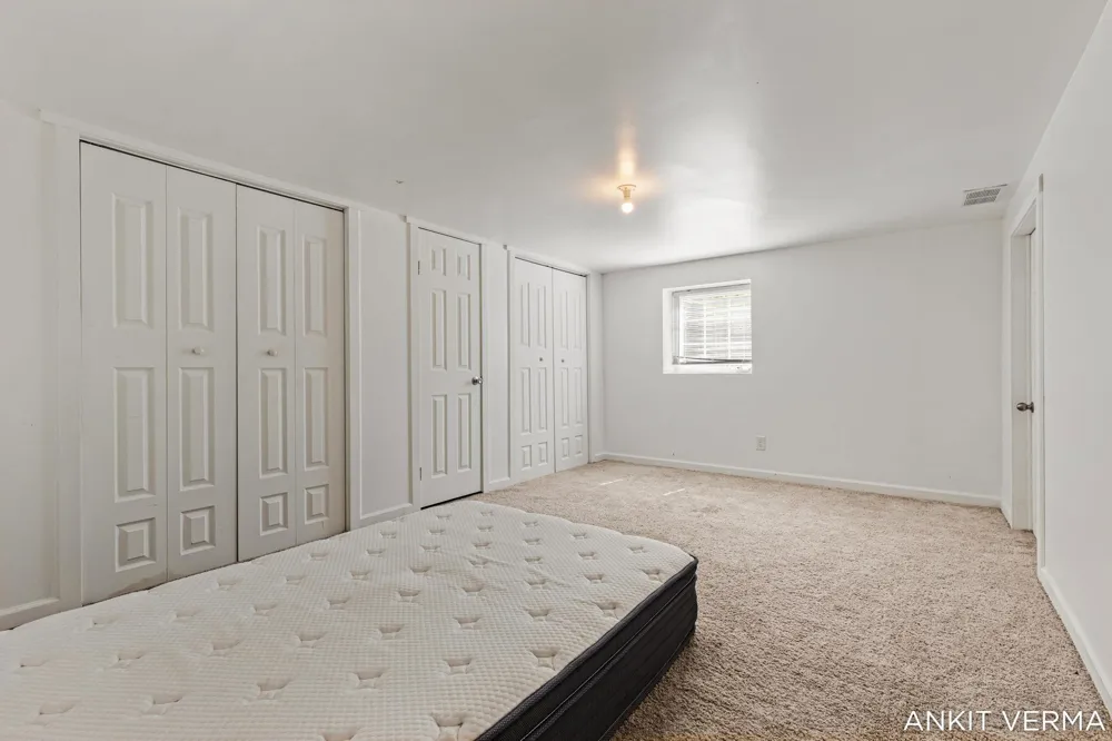 7439 Eastlane Avenue Jenison, MI 49428