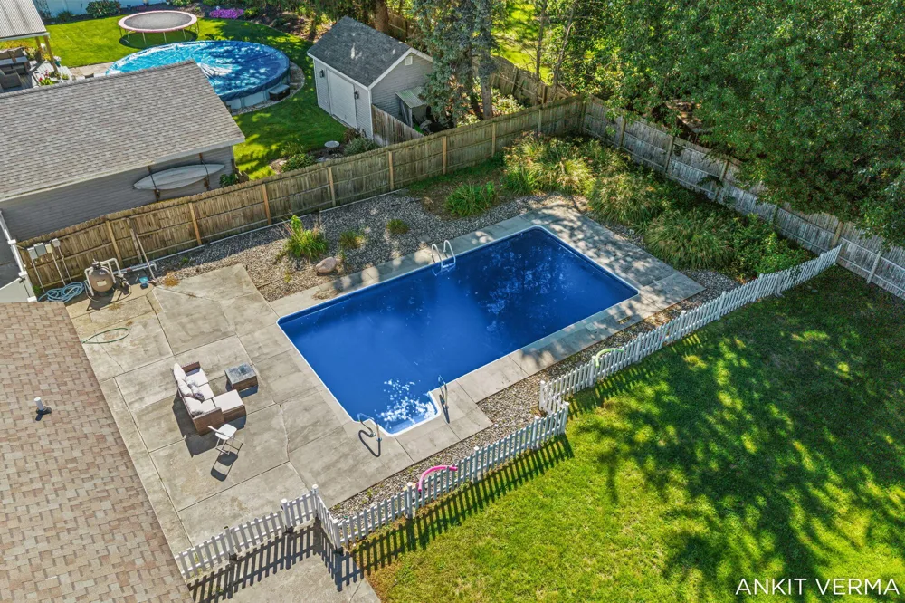 7439 Eastlane Avenue Jenison, MI 49428