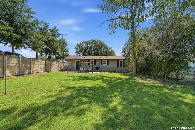 1236 S ACADEMY AVE New Braunfels, TX 78130