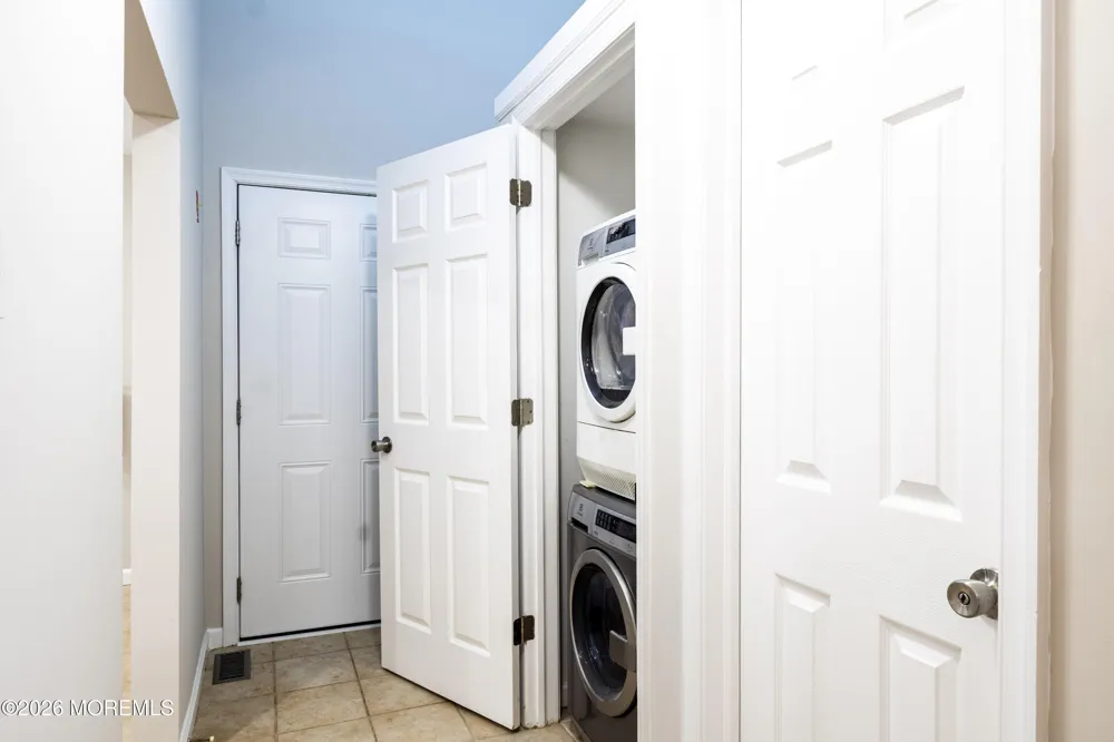 1103 Arlington Drive Toms River, NJ 08755
