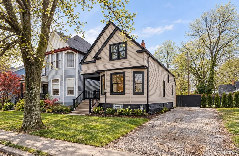 1759 Fischer Street Detroit City, MI 48214