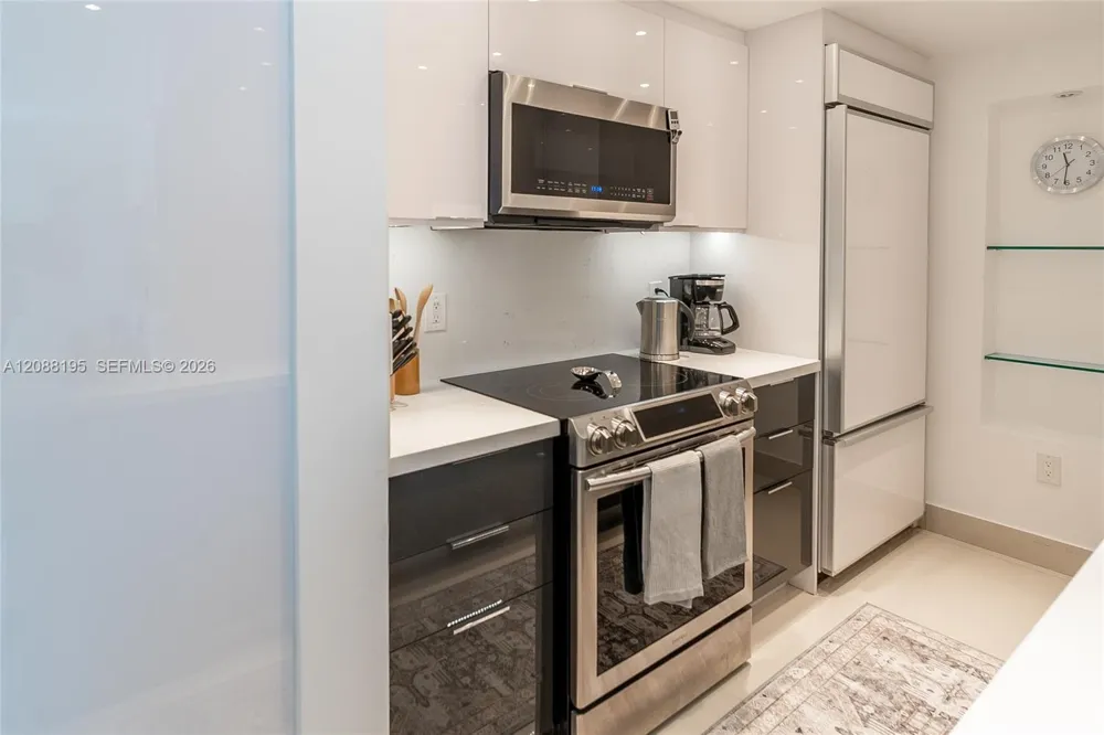 10275 Collins Ave #720 Bal Harbour, FL 33154
