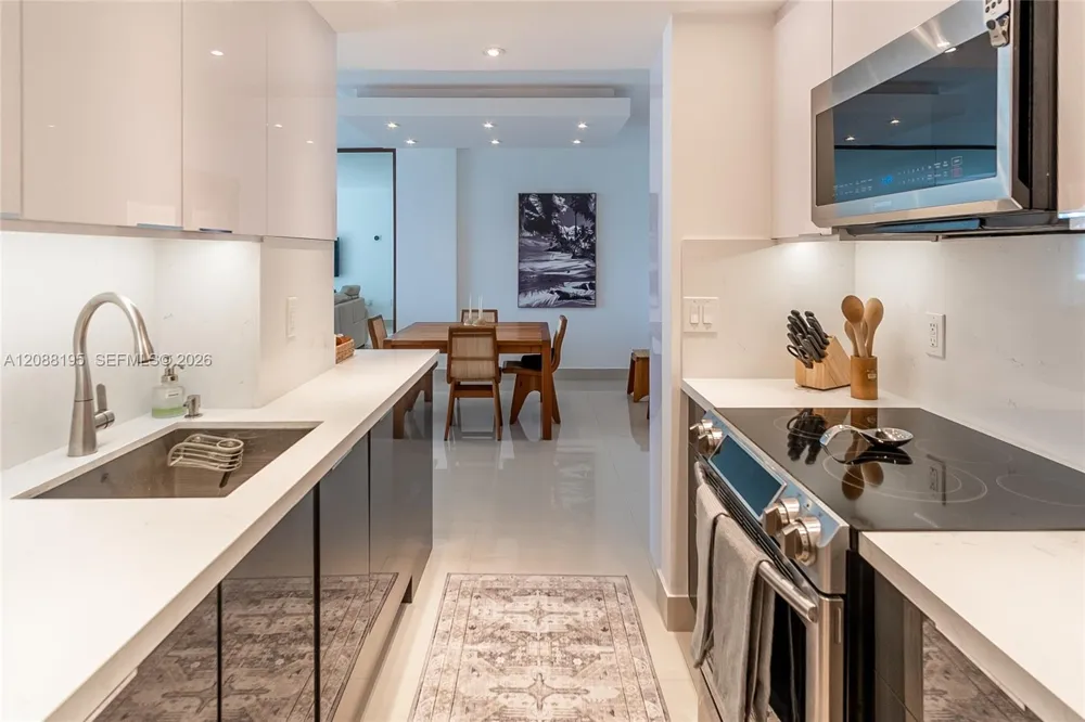 10275 Collins Ave #720 Bal Harbour, FL 33154