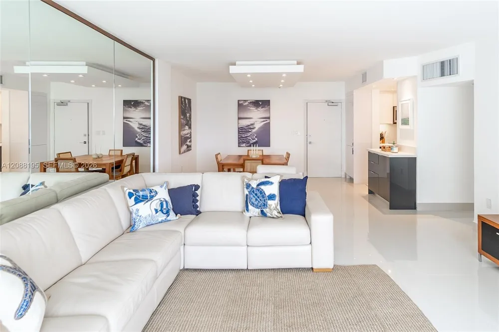 10275 Collins Ave #720 Bal Harbour, FL 33154