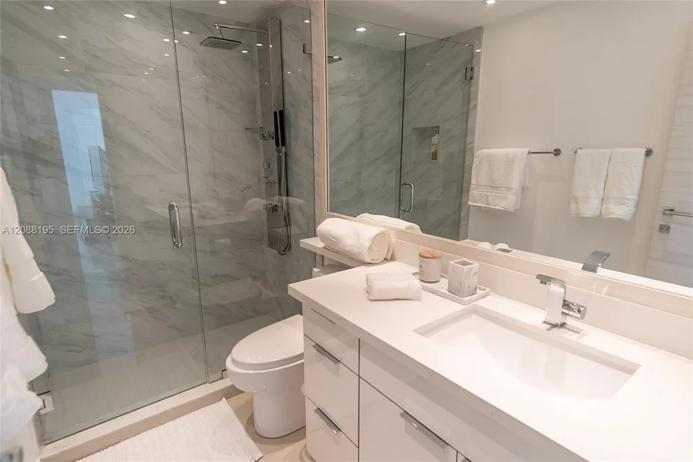 10275 Collins Ave #720 Bal Harbour, FL 33154