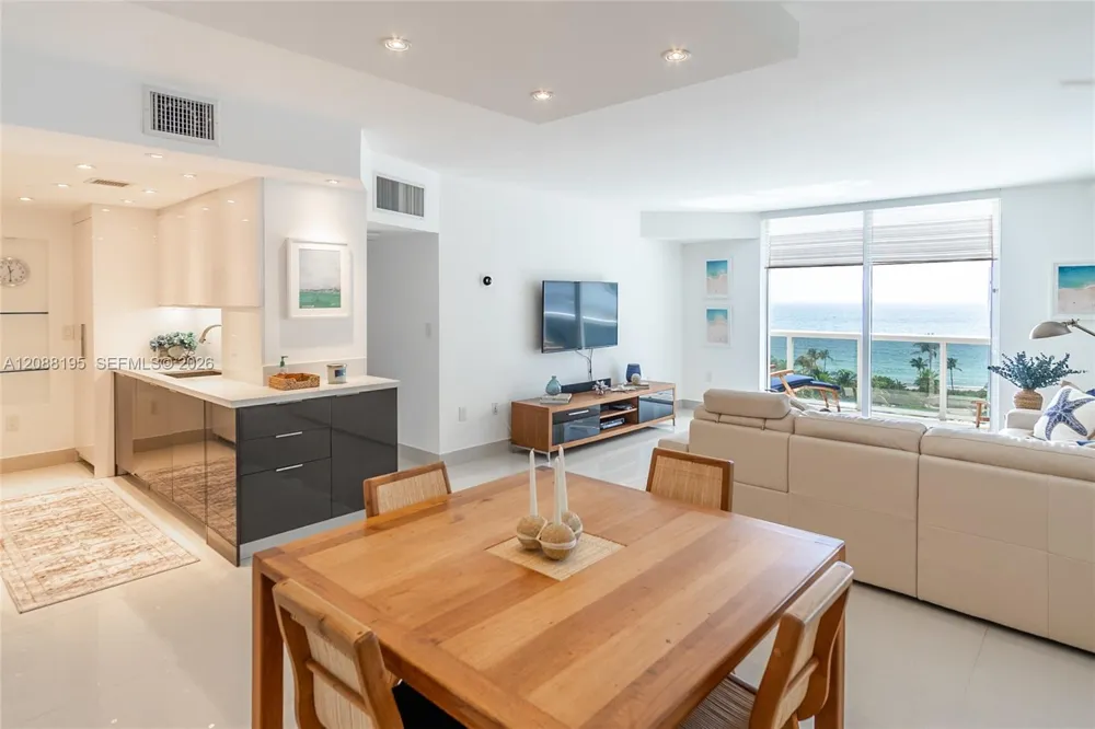10275 Collins Ave #720 Bal Harbour, FL 33154