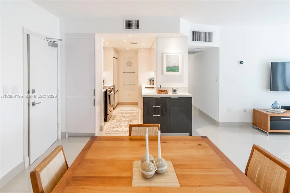 10275 Collins Ave #720 Bal Harbour, FL 33154