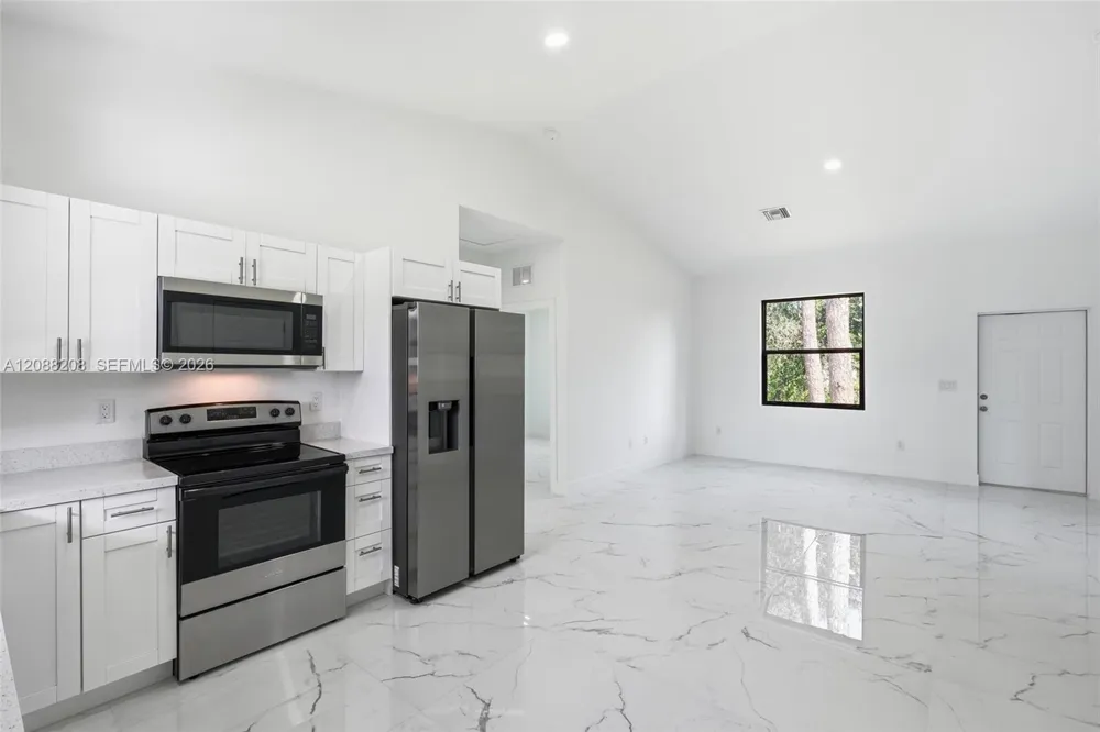 149 Dutch Loop La Belle, FL 33935