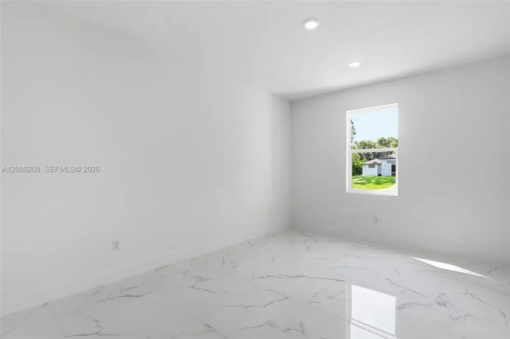 149 Dutch Loop La Belle, FL 33935