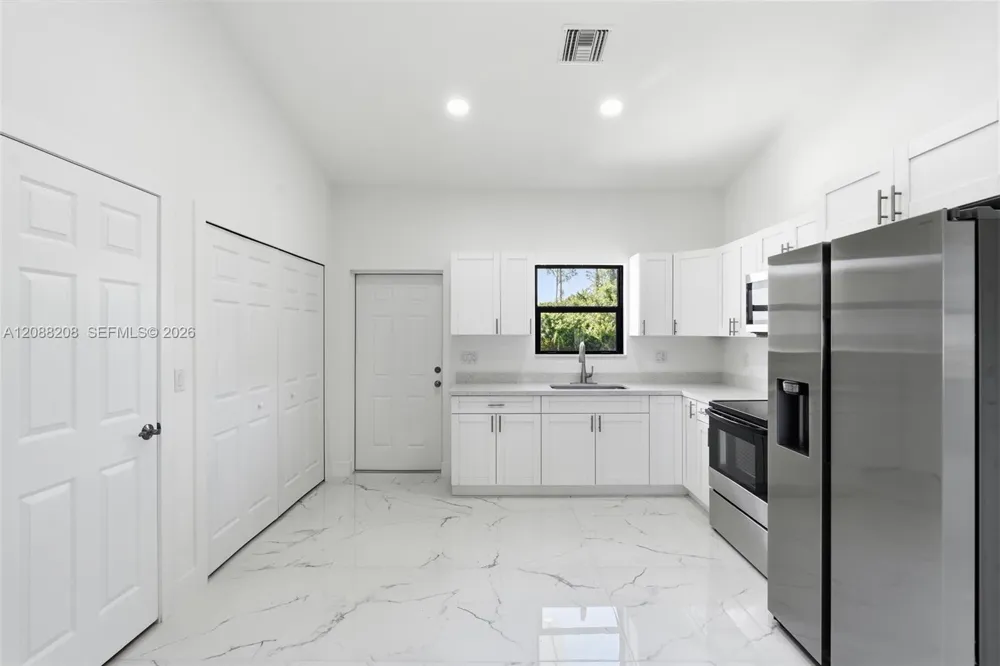 149 Dutch Loop La Belle, FL 33935