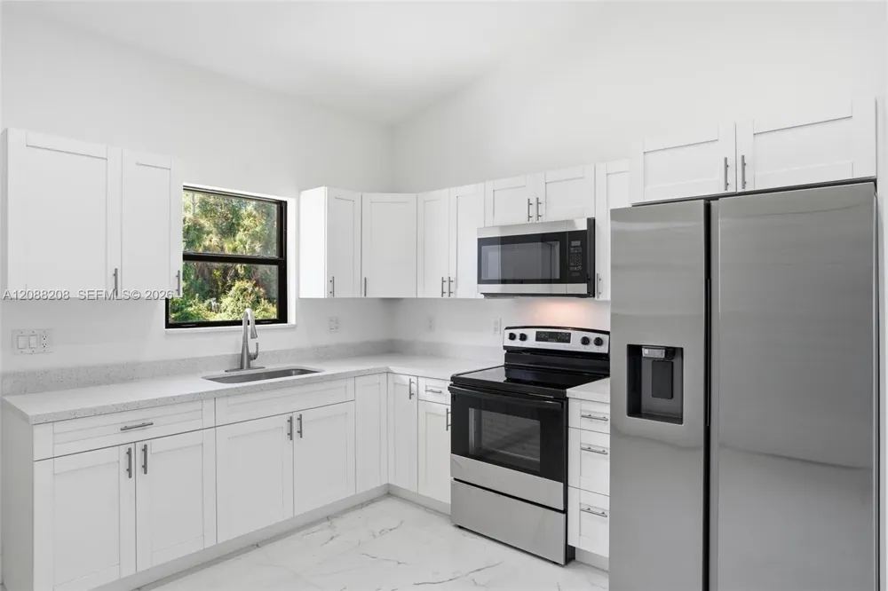 149 Dutch Loop La Belle, FL 33935