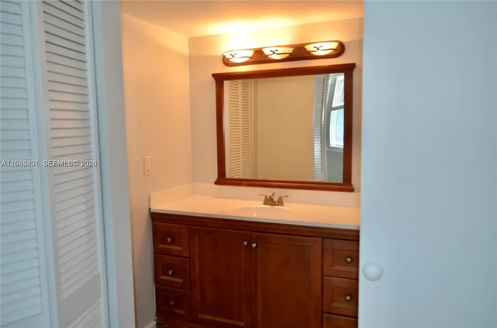 16570 NE 26th Ave #4D North Miami Beach, FL 33160