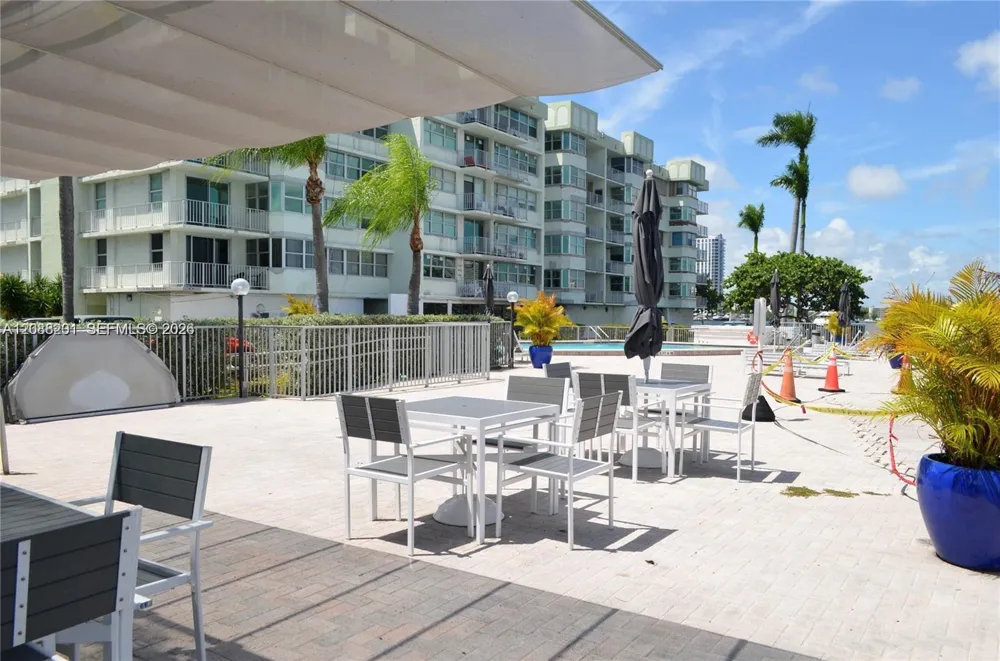 16570 NE 26th Ave #4D North Miami Beach, FL 33160