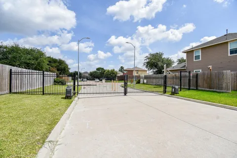 2811 Topiary Lane