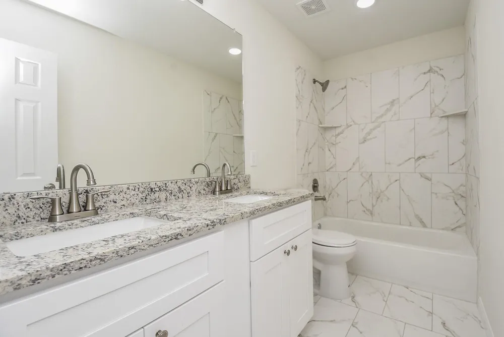 2811 Topiary Lane Houston, TX 77014