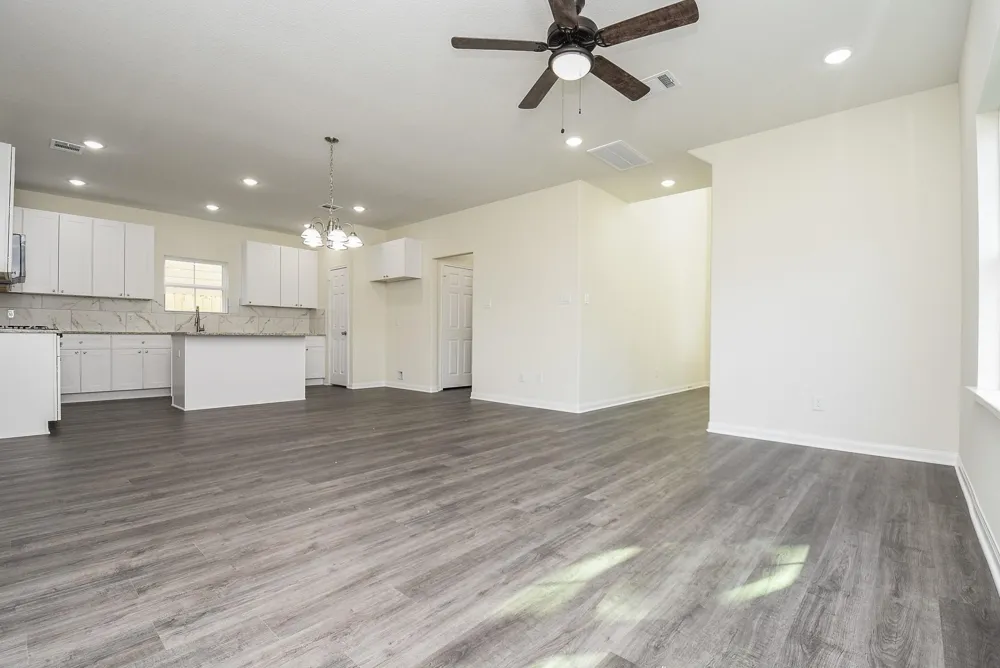2811 Topiary Lane Houston, TX 77014