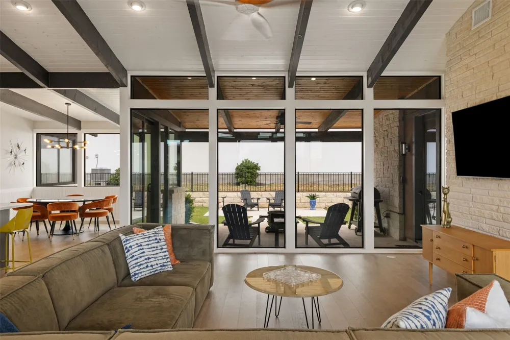 206 Waters View Court Dripping Springs, TX 78620