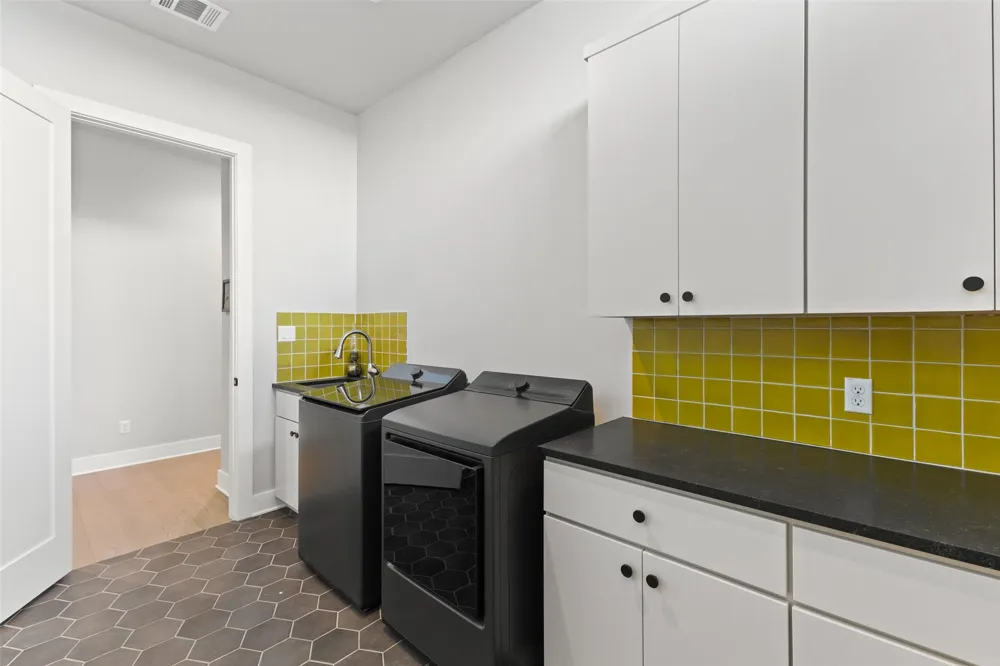 206 Waters View Court Dripping Springs, TX 78620