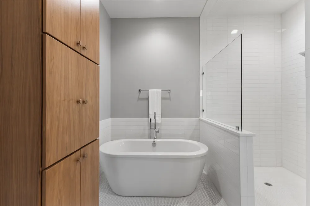 206 Waters View Court Dripping Springs, TX 78620