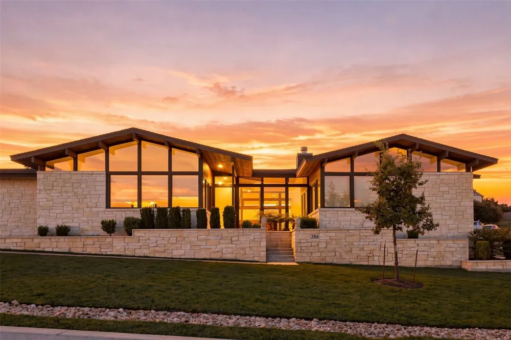 206 Waters View Court Dripping Springs, TX 78620