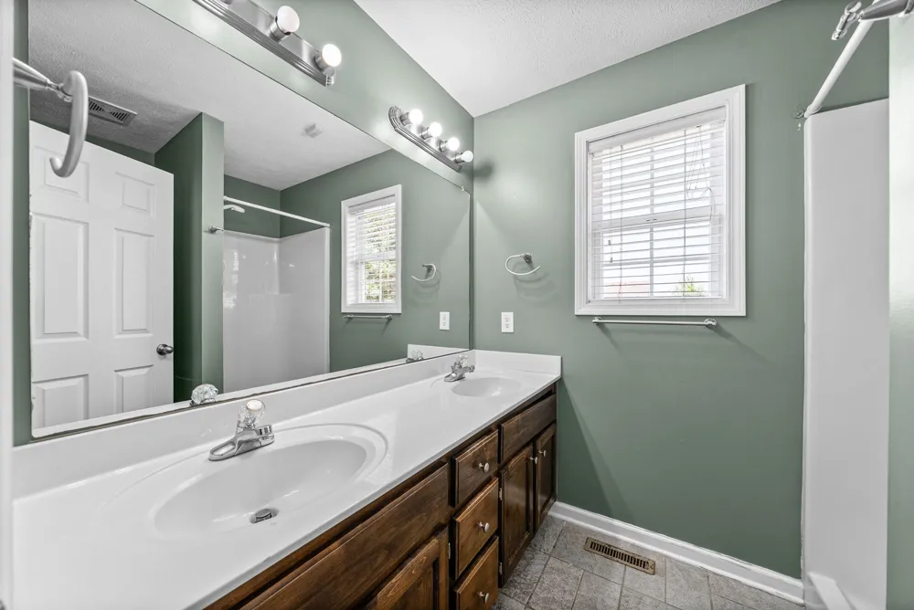 1020 Cindy Jo Ct Clarksville, TN 37040